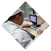 模內(nèi)注塑IML