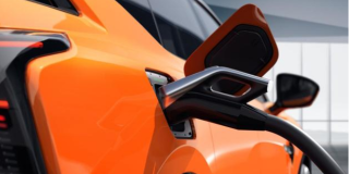 新能源汽車的“門”道：對開+展翼還沒完，高合沒門把手太酷炫