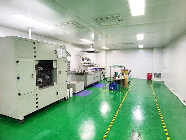 IML全自動(dòng)印刷車(chē)間一角