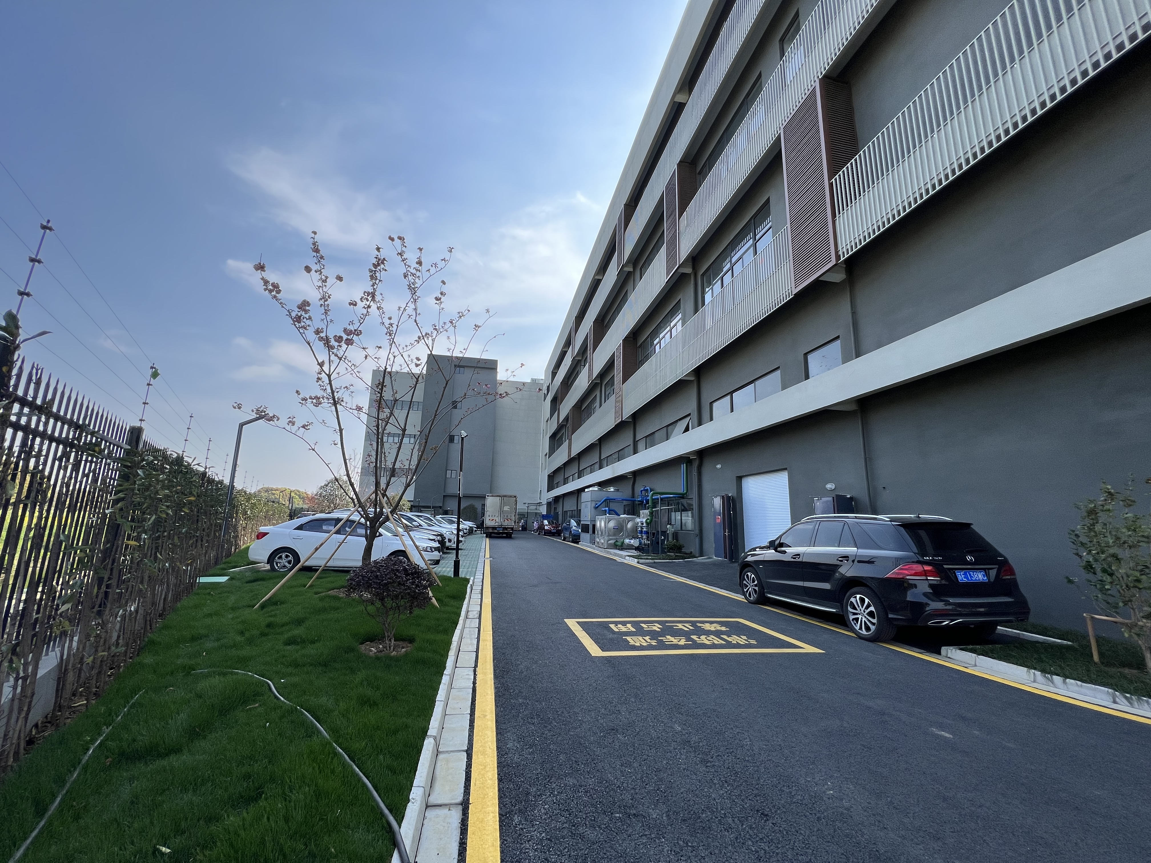 公司廠(chǎng)房