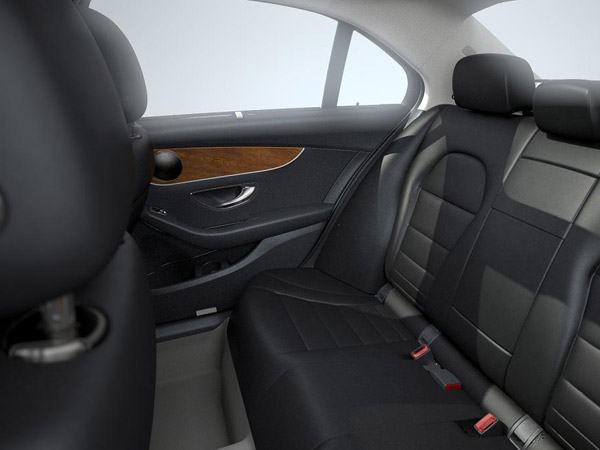 汽車內(nèi)飾注塑加工的優(yōu)勢體現(xiàn)在哪些方面？